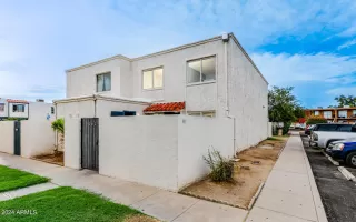 Photo #2: 6741688 Listing