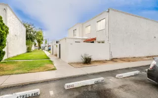 Photo #4: 6741688 Listing