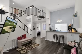 Photo #1: 6741747 Listing 