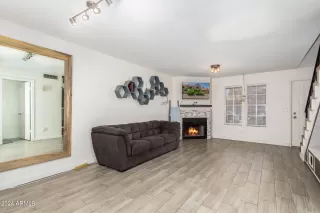 Photo #3: 6742070 Listing