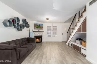 Photo #4: 6742070 Listing