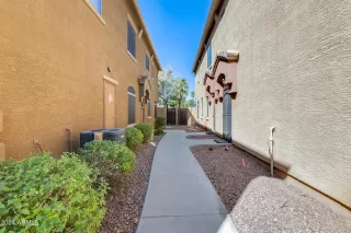 Photo #3: 6742147 Listing