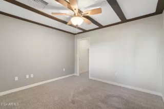 Photo #5: 6742257 Listing