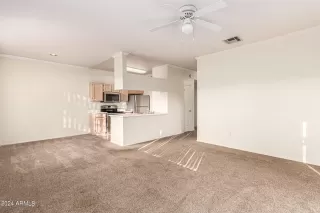 Photo #5: 6742263 Listing