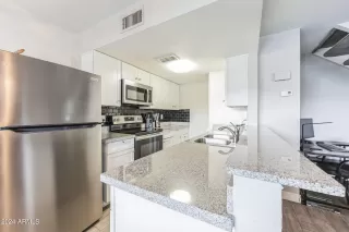 Photo #1: 6742708 Listing 