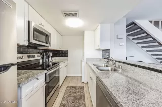 Photo #2: 6742708 Listing 