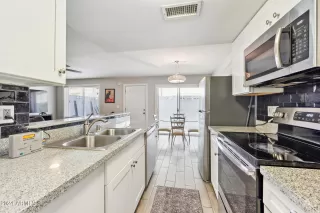 Photo #3: 6742708 Listing 