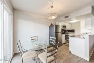 Photo #5: 6742708 Listing 