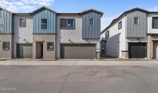 MLS: 6742742 Condo For Sale