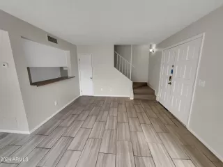 Photo #3: 6742815 Listing