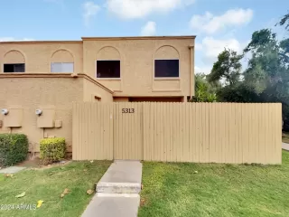 Photo #5: 6742815 Listing