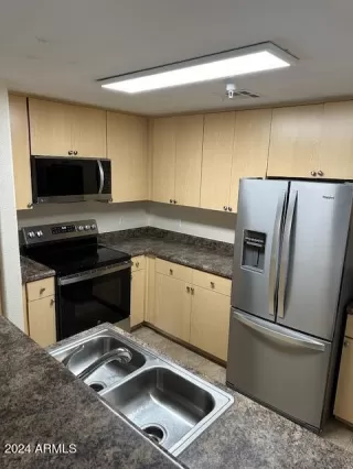 Photo #2: 6742816 Listing 