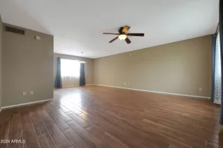 Photo #4: 6742947 Listing 