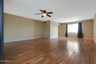 Photo #6: 6742947 Listing 