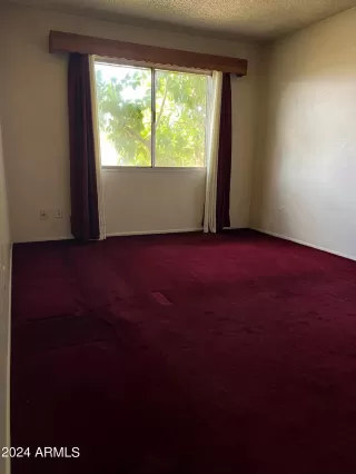 Photo #2: 6742972 Listing