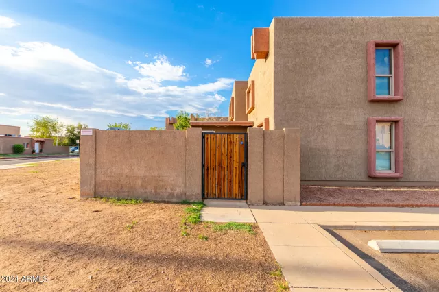 MLS: 6743121 Condo For Sale