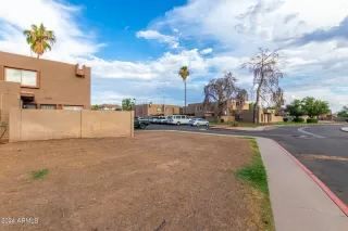 Photo #3: 6743121 Listing