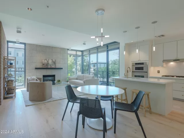 MLS: 6743318 Condo For Sale