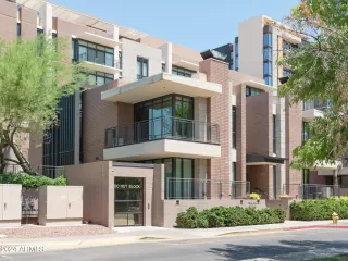 Photo #1: 6743318 Listing 