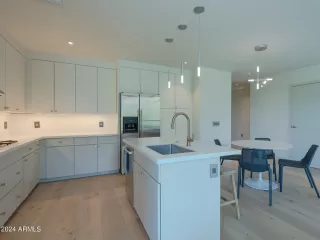 Photo #5: 6743318 Listing 