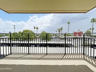 Photo #4: 6743333 Listing