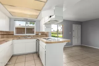 Photo #6: 6743419 Listing 