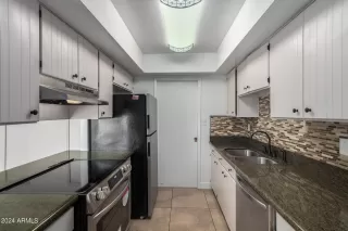 Photo #6: 6743440 Listing 