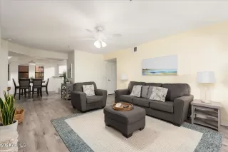 Photo #5: 6743472 Listing 