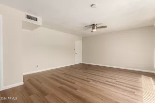 Photo #5: 6743603 Listing 