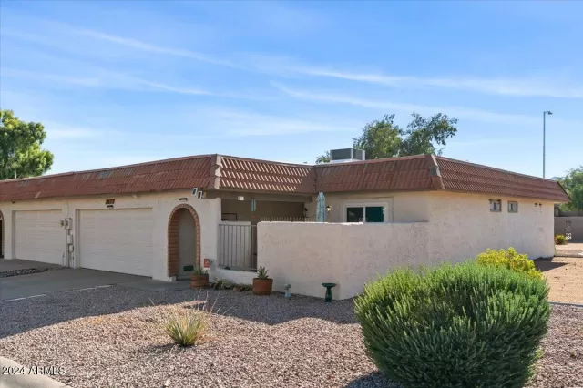 MLS: 6743927 Condo For Sale