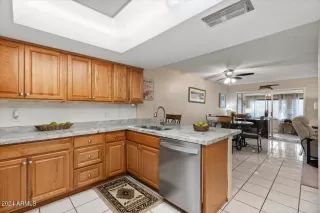 Photo #6: 6743927 Listing