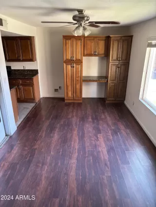 Photo #5: 6744035 Listing