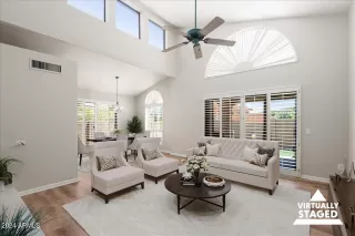 Photo #3: 6744197 Listing