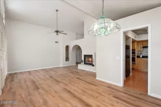 Photo #6: 6744197 Listing