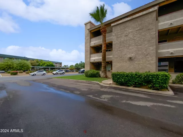 MLS: 6744296 Condo For Sale