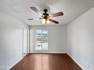 Photo #3: 6744296 Listing