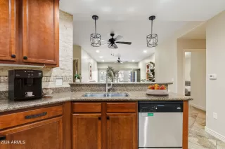 Photo #1: 6744572 Listing 