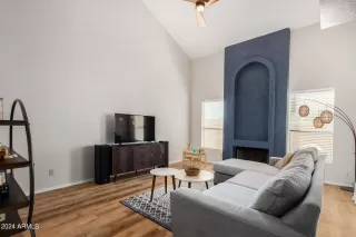 Photo #6: 6744596 Listing 