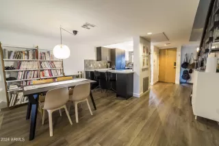 Photo #6: 6744760 Listing 