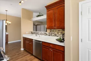 Photo #6: 6744771 Listing