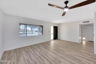 Photo #3: 6744833 Listing