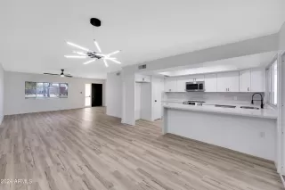 Photo #5: 6744833 Listing