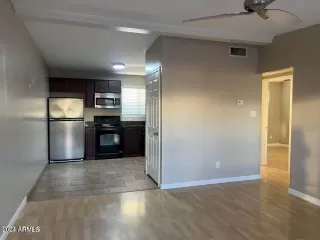 Photo #2: 6744917 Listing 