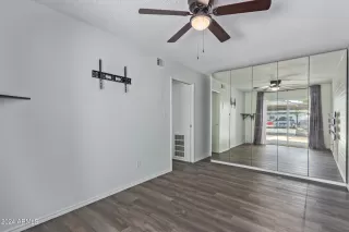 Photo #3: 6745126 Listing