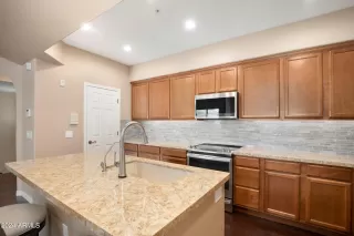 Photo #3: 6745205 Listing