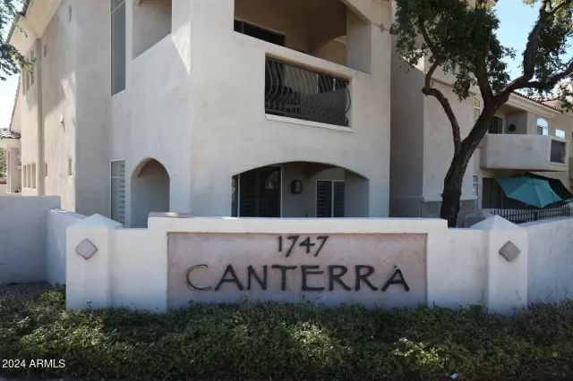 MLS: 6745284 Condo For Sale