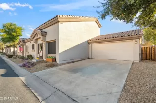 Photo #2: 6745381 Listing