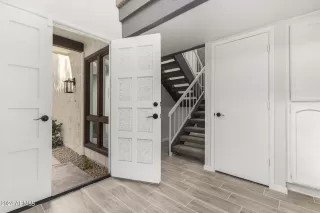 Photo #2: 6745563 Listing