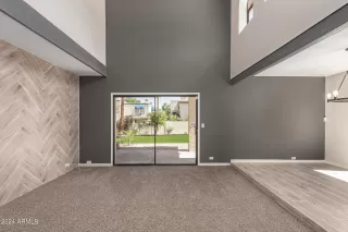 Photo #4: 6745563 Listing