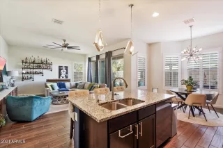 Photo #5: 6745913 Listing 